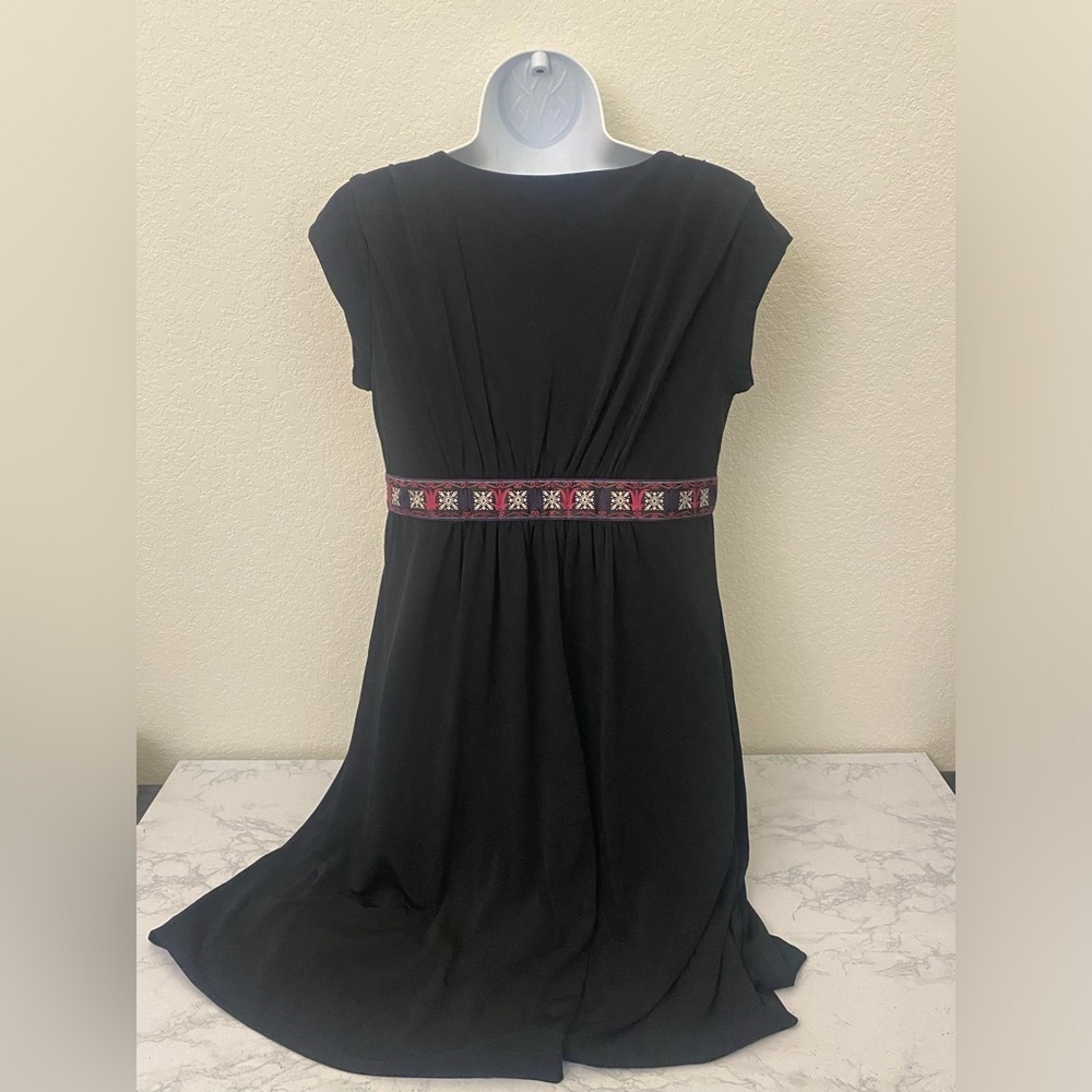 NWT Nicole Miller Women's Size 6 Black Sleeveless V Neck Shift LBD Side Zip - Picture 5 of 9